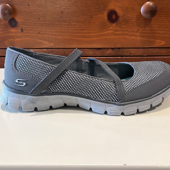 Sketchers Air-Cooled Memory Foam 7.5 - Picture 3 of 5